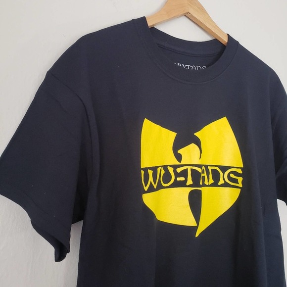 NEW Wu Tang Graphic Logo Black Yellow Crewneck  Band T-Shirt Top - Picture 4 of 8